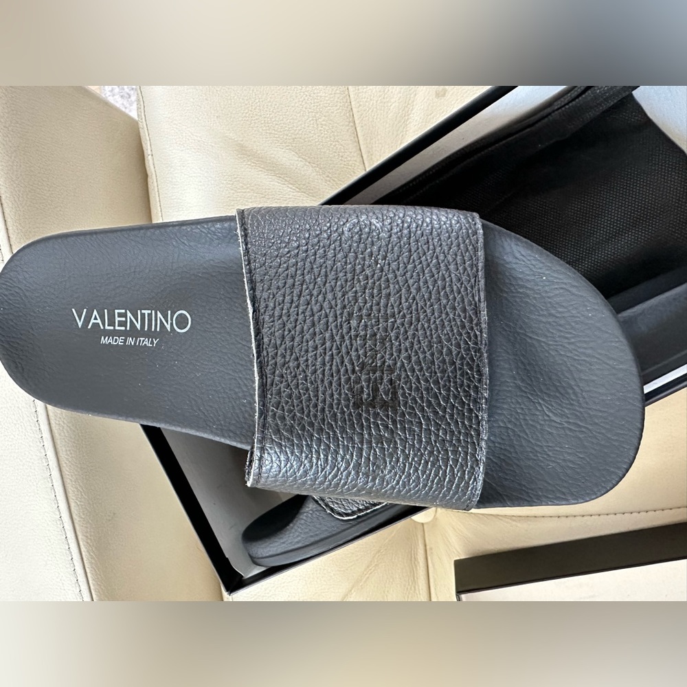 Brand New Valentino slides